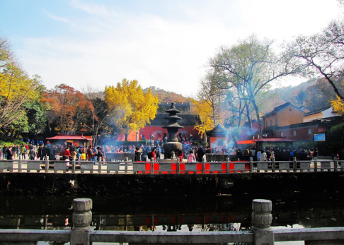 栖霞寺院